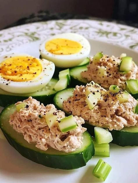 Easy Diabetic Recipes 🧄🧅🌶 | Tuna stuffed cucumber bites w a hard boiled egg | Facebook Stuffed Cucumber Bites, Recipes Tuna, Cucumber Bites, Hard Boiled Egg, Points Recipes, Tuna Recipes, Bariatric Recipes, Boiled Egg, Low Carb Snacks