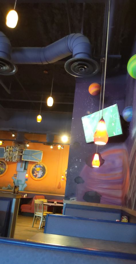 Mellow Mushroom pizza restaurant in Huntsville Alabama, circa 2021 Mellow Mushroom Aesthetic, Mellow Mushroom Pizza, Mellow Mushroom, Mushroom Aesthetic, Mushroom Pizza, Huntsville Alabama, Pizza Restaurant, Alabama, Stuffed Mushrooms