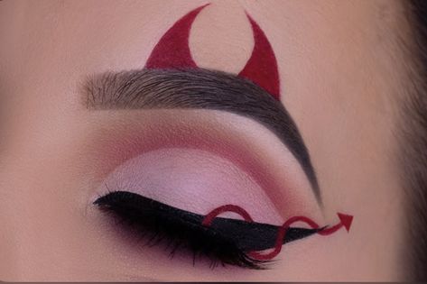 Cute Devil Makeup Halloween Easy, Pretty Devil Makeup, Cool Makeup Looks Creative Halloween, Devil Inspired Makeup, Make Up Diabla, She Devil Makeup, Devil Makeup Halloween, Halloween Makeup Diy Tutorial, Roller Lash Mascara