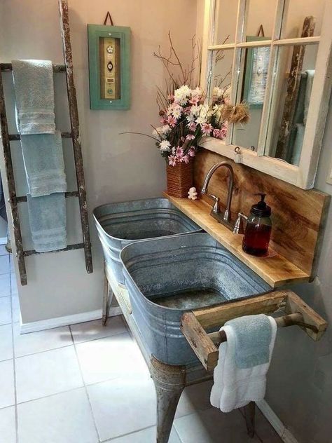 Wash Tub Sink, Barn Bathroom, Primitive Bathrooms, Bathroom Farmhouse Style, Rustic Bathrooms, Renovation Design, Farmhouse Bathroom Decor, Bathroom Decoration, Rustic Bathroom