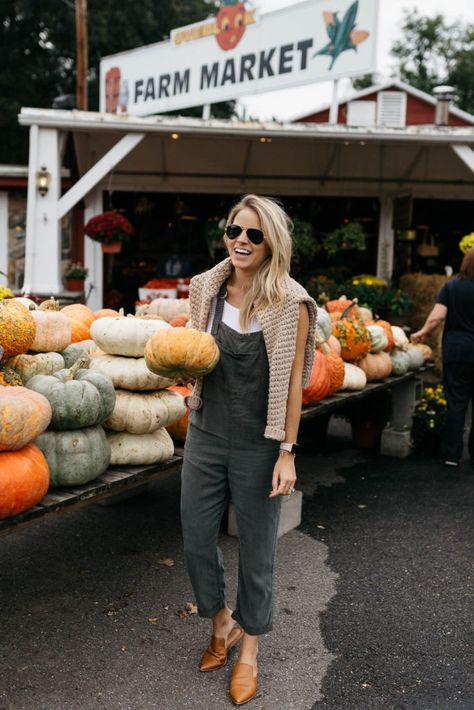 Linen Overalls Outfit, Fall Overalls Outfit, Overalls Outfit Fall, Overalls Outfit Winter, Fall Overalls, Linen Overalls, Jumpsuit Outfits, Overall Outfit, Overalls Outfit