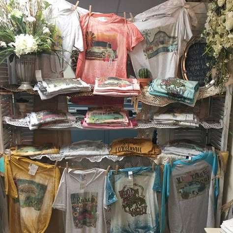 Graphic Tee Display Boutique, Tshirt Display Ideas Booth, Tshirt Vendor Booth Display Ideas, Clothing Booth Display Ideas, T Shirt Display Ideas, Vendor Booth Display Ideas Business, Shirt Display Ideas, Clothing Booth Display, Craft Fair Booth Display Ideas