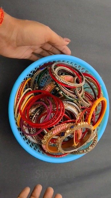 Siya Singh | Beautiful home decor ideas /best out of waste ideas 💫😇 amezing ideas using tea strainer ____ Beautiful home decor ideas #trending #viral #… | Instagram Best Out Of Waste Ideas, Best Out Of Waste Ideas For Kids, Plastic Container Crafts, Diy Earrings Tutorial, Saree Tassels, Diy Tray, Trending Songs, Valentine Crafts For Kids, Best Out Of Waste