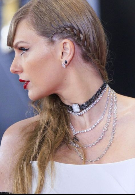 Taylor Swift Taylor Swift Images, Taylor Outfits, Forever Girl, Taylor Swift Hair, Taylor Swift Album, Taylor Swift Lyrics, Taylor Swift 13, Taylor Swift Pictures, Grammy Awards