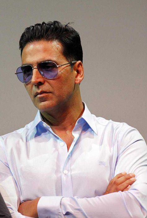 Is Akshay getting pricey? Akshay Kumar Hd Wallpaper, Akshay Kumar Photoshoot, Akshay Kumar Style, Divya Khosla Kumar, Divya Khosla, National Film Awards, Francisco Lachowski, Star Track, Indian Film