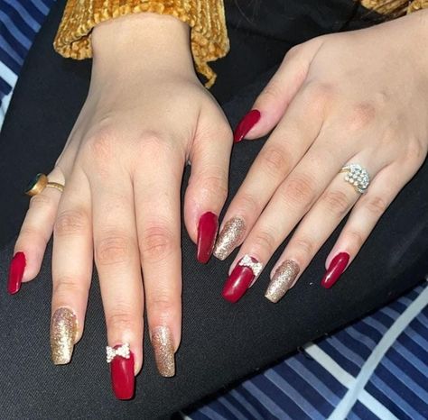 Karwachauth Nail Ideas, Bridal Nail Extension Designs Indian, Nail Art For Brides Indian, Bridal Manicure Wedding Nails Ideas, Nail Extensions For Bride, Indian Wedding Nail Art Designs, Bridal Nail Extension Designs, Latest Nail Extensions Designs, Bridal Nail Art Indian