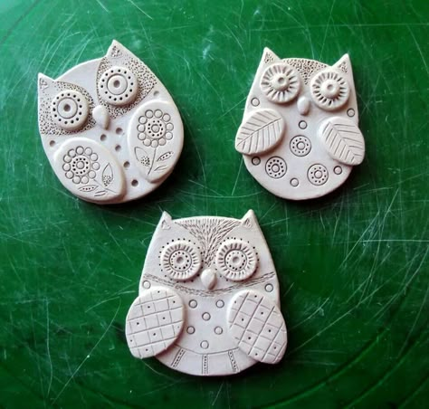 Plasticine Ideas, Clay Projects For Kids, Clay Owl, Pottery Ornaments, Clay Birds, Kids Clay, Diy Air Dry Clay, Air Dry Clay Projects, Clay Wall Art