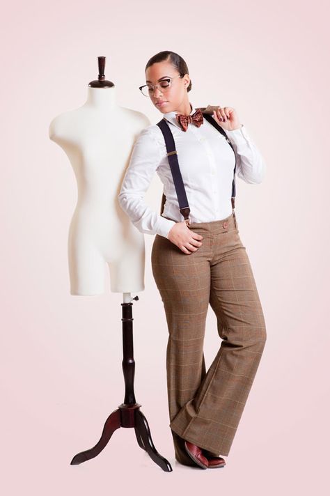 Androgynous Wedding Attire, Women In Suspenders, Queer Prom, Women In Suits, Butch Fashion, Genderqueer Fashion, Woman In Suit, Suspenders For Women, The Gentleman