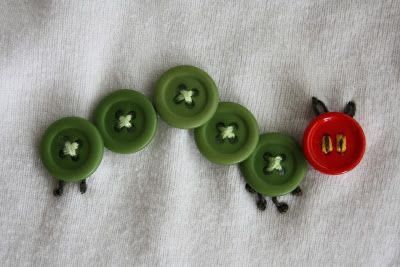 Upcycling Sewing Ideas, Sewing Shirt Ideas, Easy Shirts To Sew, Button Caterpillar, Sewed Gifts, Aesthetic Sewing Ideas, Aesthetic Sewing Projects, Hungry Caterpillar Shirt, Cute Crafts For Teenagers