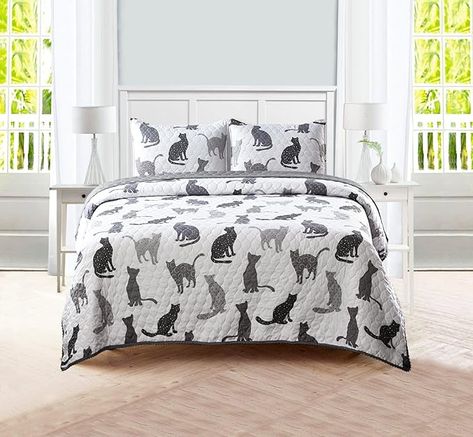 Amazon.com: Sleeping Partners Grey Cats Animal Pom pom Trimmed Quilt Set, with 1 Full/Queen Size Quilt, and 2 Standard Shams, Lightweight, Soft, and Comfy, Gift for Kids and Adults, 3-Piece Set, Full/Queen : Home & Kitchen Cat Theme Bedroom, Light Grey Cat, Cat Themed Room, Grey Cat Names, Cats With Blue Eyes, Grey Cat Breeds, Cat Themed Bedroom, Themed Hotel Rooms, Cat Room Decor