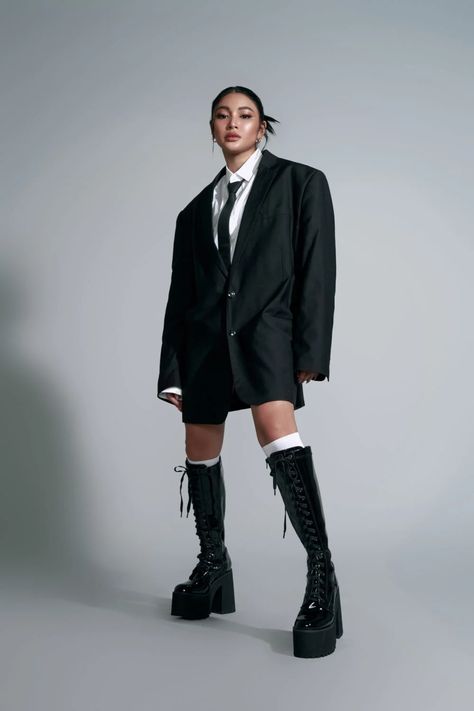 NADINE LUSTRE Blazer Photoshoot Women, Female Gaze, Blazer Outfits Casual, Studio Portrait Photography, Nadine Lustre, Rave Fashion, Woman Suit Fashion, Fashion Photography Poses, Androgynous Fashion