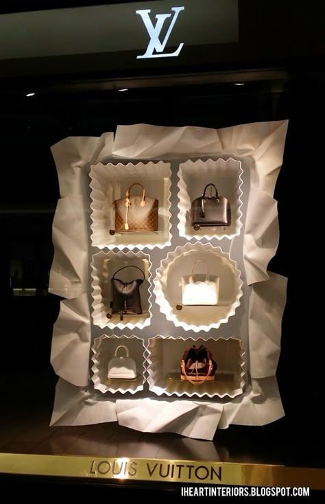 i heart interiors: Louis Vuitton Window Display :: Box of Chocolates Louis Vuitton Window Display, Fashion Window Display, Decoration Vitrine, Fashion Displays, Store Window Display, Visual Merchandising Displays, Store Window Displays, Window Display Design, Louis Vuitton Store