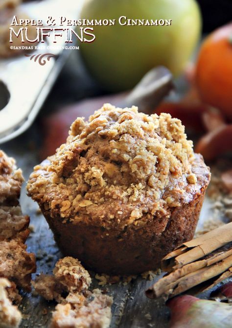 Apple and Persimmon Cinnamon Muffins {Recipe} - Sandra's Easy Cooking Persimmon Muffins, Cinnamon Muffins Recipe, Apple Crumb Muffins, Persimmon Bread, Muffin Recipes Cinnamon, Persimmon Recipes, Apple Muffin Recipes, Crumb Muffins, Baker By Nature