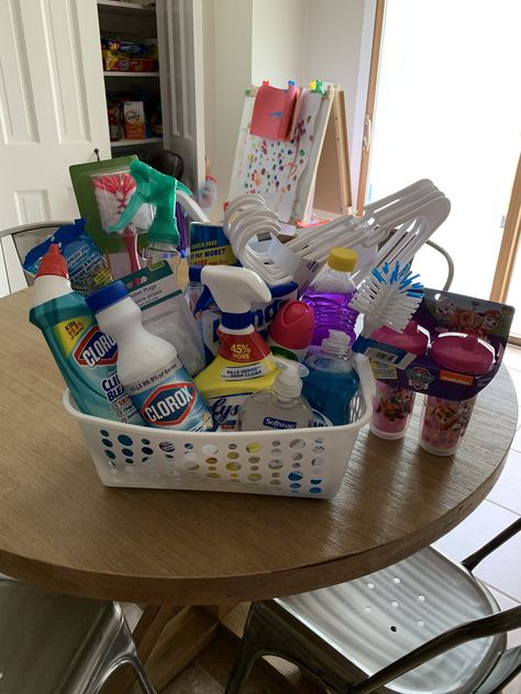 Cleaning Products Gift Basket, Household Items Gift Basket, Cleaning Basket Gift, Cleaning Gift Basket Ideas, Cleaning Supplies Gift Basket, Baking Gift Basket, Brr Basket, Cleaning Basket, Dorm Room Gifts