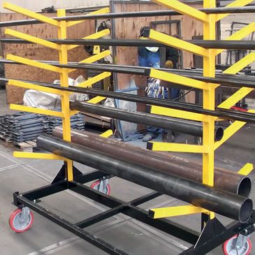 mobile-pipe-rack Welding Table Plans, Officine In Garage, Pipe Storage, Welding Certification, Welding Works, Shielded Metal Arc Welding, Steel Storage Rack, Pipe Rack, Steel Rack