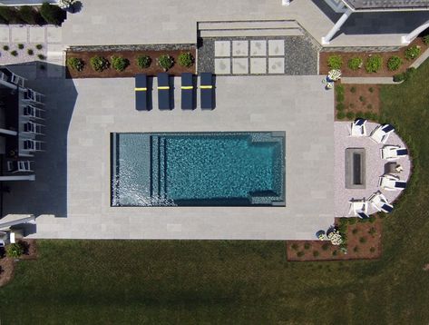 Patio And Pool Ideas Layout, Pool With Fire Pit Area, Pool Patio Pavers, Hamptons Pool, Pool Plans, Small Pools Backyard, Modern Backyard Design, Relaxing Lounge, Inground Pool Landscaping