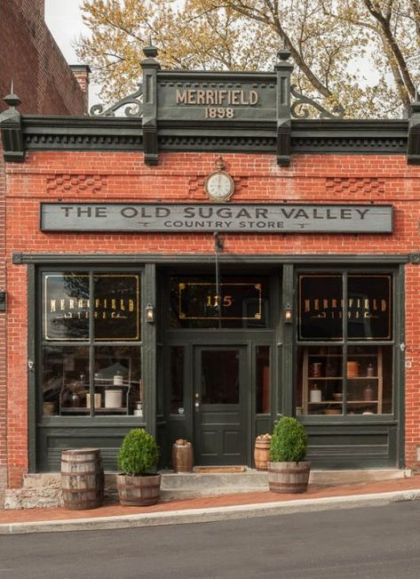 Restaurant Entryway Design, Brick Cafe Exterior, Commercial Curb Appeal, Vintage Store Fronts Facades, Historical Restaurant Design, Pretty Store Fronts, Painted Brick Store Fronts, Antique Store Exterior, Downtown Store Fronts