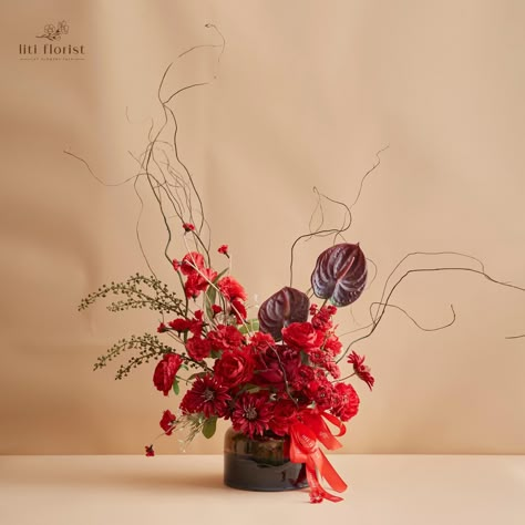 Christmas Flower Vase Arrangements, Festive Floral Arrangements, Chinese New Year Arrangement, Chinese New Year Floral Arrangement, Lunar New Year Flowers, Chinese Flower Arrangement, Cny Flower Arrangement, Chinese New Year Flower Arrangement, New Year Flower Arrangement