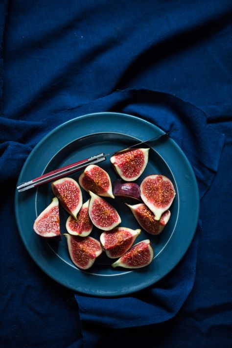 Try juicing figs with your Hurom juicer for the health benefits of essential minerals like potassium and vitamin K. When juicing, figs should be paired with ingredients with high water contents like tomato, apple, or pear for the best results. You can also mix fig juice and pulp to make fig jam! #Hurom #Fig #figjam #jamrecipe #recipe Fig Juice, Hurom Juicer, Fig Jam Recipe, Essential Minerals, Juicer Recipes, Fig Jam, Jam Recipe, Vitamin K, High Water