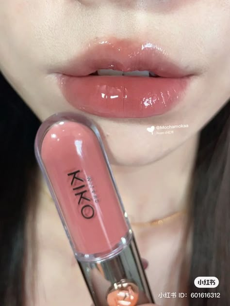 Douyin Lip Products, Douyin Makeup Products, Asian Lips, Korean Makeup Products, Kiko Lipgloss, Girls Lip Gloss, Makeup Accesories, Lip Makeup Tutorial, Pink Lip Gloss