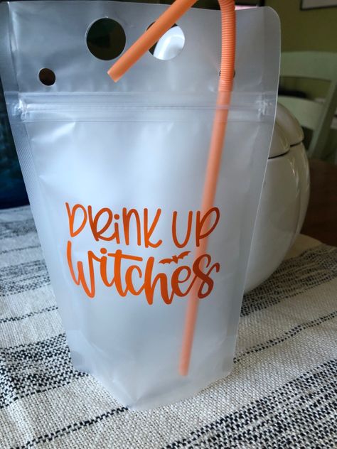 Adult Halloween Party Favors, Halloween Packaging, Drink Pouches, Drink Bag, Halloween Drink, Diy Party Favors, Bag Quotes, Capri Sun, Event Favors