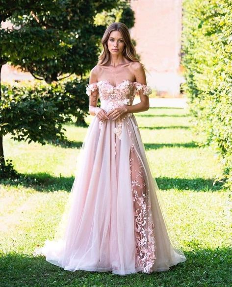 Pink Bride Dress, Wildflower Wedding Dress, Pink Ombre Wedding Dress, Pink Bridal Dress, Beautiful Ball Gowns, Wedding Dresses With Flowers, Cute Prom Dresses, Rose Pastel, Pretty Prom Dresses