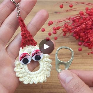 Can Lid Necklace, Crochet Santa Claus, Can Tabs, Necklace Crochet, Crochet Santa, Santa Claus, Couture, Tv, Crochet