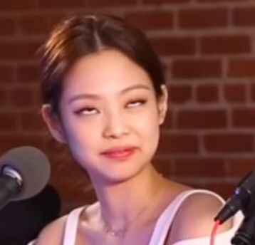 Rosé Funny Face, Rosé Meme, Memes Blackpink, Blackpink Memes, Dara Kpop, Step Up Dance, Blackpink Funny, Jennie Kim Blackpink, Meme Faces