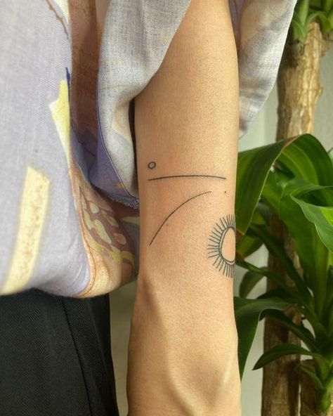 Fine Line Lizard Tattoo, Hand Poke, Leg Tattoos, Inspirational Tattoos, Triangle Tattoo, Tatting, Piercings, Nail Art, Tattoos