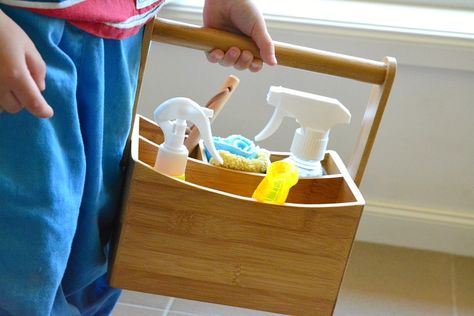 Montessori Cleaning Station at How we Montessori Montessori Cleaning Station, Montessori Cleaning, Montessori Supplies, Montessori Design, Practical Life Montessori, Montessori Practical Life Activities, Simplicity Parenting, Toddler Cleaning, Loose Part