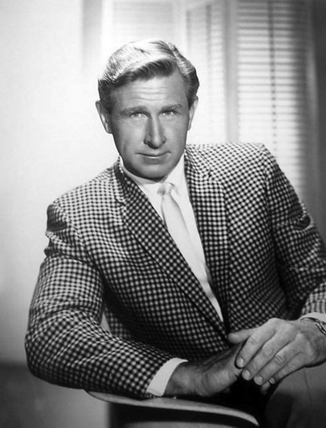 Lloyd Bridges Lloyd Bridges, Jeff Bridges, Drive In Theater, Hollywood Icons, Movie Buff, Retro Tv, Walk Of Fame, Classic Films, Vintage Hollywood