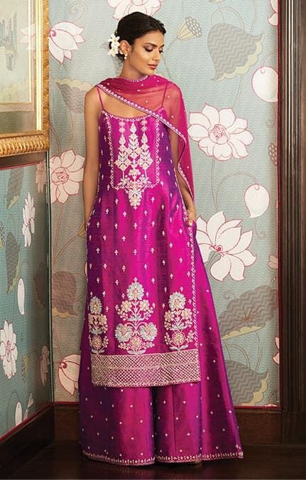 Traditional Indian Clothes - Buy Festive Attire Traditional Indian Dress Online - Anita Dongre Traditional Indian Clothes, Indian Dresses Online, Festive Attire, Nikkah Dress, Wedding Lehengas, Traditional Indian Dress, Anita Dongre, Traditional Indian Outfits, Kurti Designs Party Wear