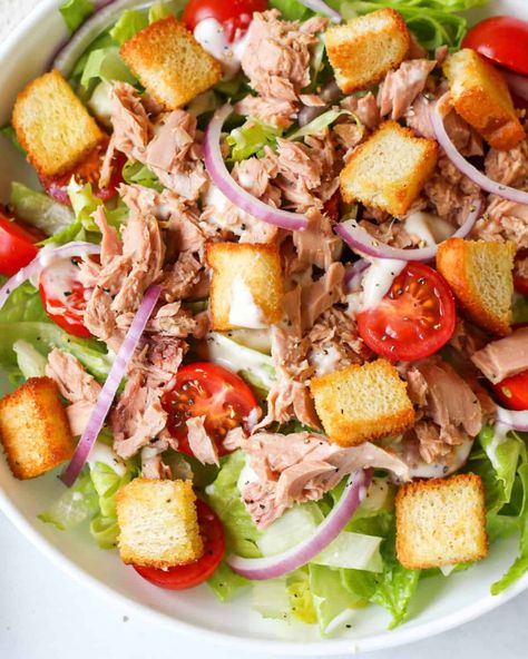 Tuna Caesar Salad - saladonaroll.com Tuna Caesar Salad, Baked Tuna Steaks, Lemon Pepper Tuna, How To Make Tuna, Classic Caesar Salad, Fresh Tuna, Blackened Chicken, Caesar Salad Recipe, Tuna Steaks