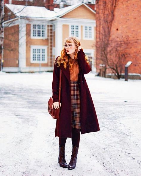 an orange sweater, a plaid knee skirt, burgundy tights, tall boots and a plum colored coat and a rust bag Winter Mode, Orange Sweaters, Moda Vintage, Mode Inspo, Plaid Skirt, 인물 사진, Mode Vintage, Looks Vintage, The Snow