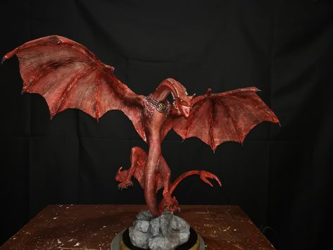 Red Blood dragon.. House Of The Dragon Caraxes, Caraxes Dragon, Game Of Thrones Figures, Daemon Targaryen, Bronze Dragon, Asoiaf Art, Dragon Sketch, Dragon Rider, House Of The Dragon