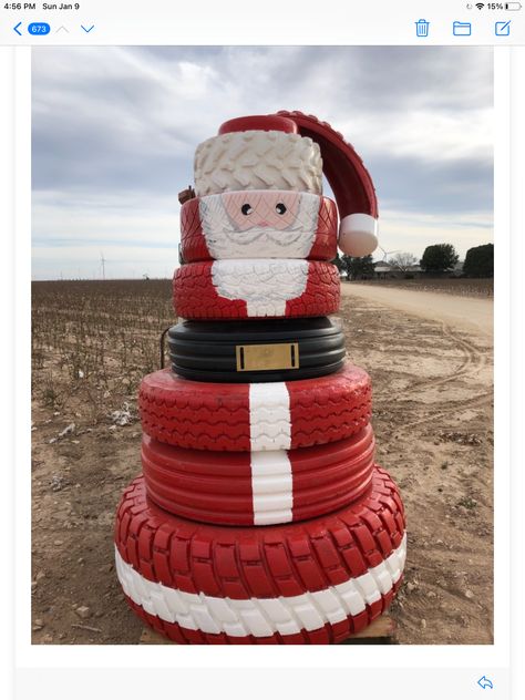 Christmas Tire Projects, Christmas Tyre Ideas, Outdoor Farm Christmas Decorations, Tire Snowman Diy, Tractor Decorated For Christmas, Tire Painting Ideas, Outdoor Turkey Decorations Diy, Christmas Tires Decoration, Tire Christmas Tree