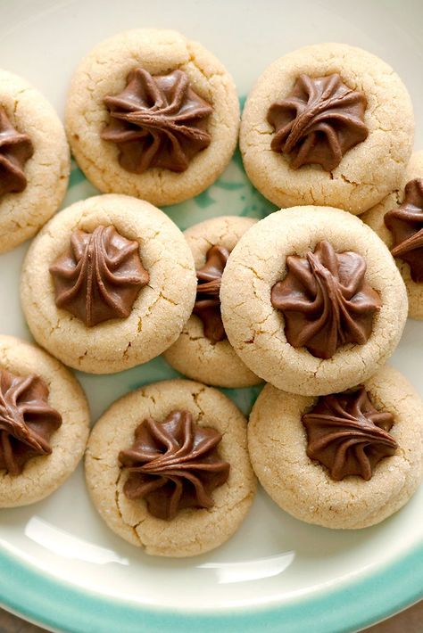 Make Ahead Christmas Cookies, Cookies You Can Freeze, Freezable Cookies, Christmas Cookie Dough, The Best Cookie Recipes, Freezer Cookies, Christmas Cookie Bars, Holiday Desserts Christmas, Christmas Baking Recipes