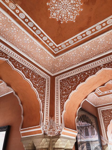 Tropical British Colonial Interiors, Each Peach Pear Plum, Desi Architecture, Rajasthan Architecture, Rajasthani Architecture, Haveli Design, British Colonial Interiors, Indian Hotel, Royal Architecture