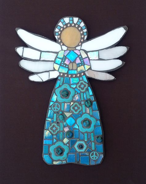 Mosaic Angels Pattern, Angel Mosaic Ideas, Mosaic Angels, Window Art Projects, Angel Mosaic, Angel Beads, Free Mosaic Patterns, Mosaic Christmas, Christmas Mosaics