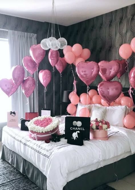 Hotel Birthday Parties, Romantic Room Decoration, Surprise Birthday Decorations, Birthday Room Decorations, Birthday Goals, Birthday Ideas For Her, Romantic Surprise, Romantic Room, Birthday Balloon Decorations