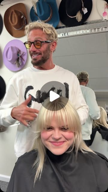 How To Style Fringe Bangs Tutorials, How To Cut Fringe Bangs, Haircut Hacks, How To Cut Fringe, Shoulder Length Bobs, Full Fringe Hairstyles, Kate Moss Hair, Hair Jazz, Grey Hair With Bangs