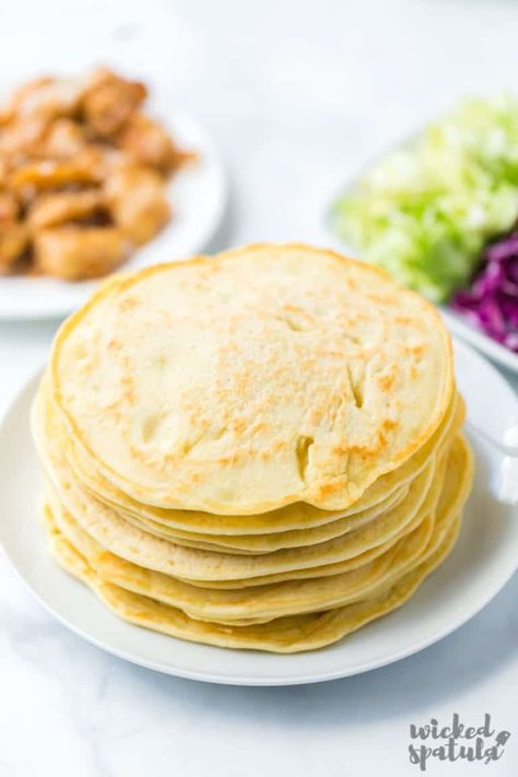 stack of paleo tortillas Tapioca Flour Recipes, Paleo Wraps, Coconut Flour Tortillas, Paleo Tortillas, Paleo Bread Recipe, Wraps Recipes Easy, Tortillas Recipe, Paleo Snack, Paleo Pizza