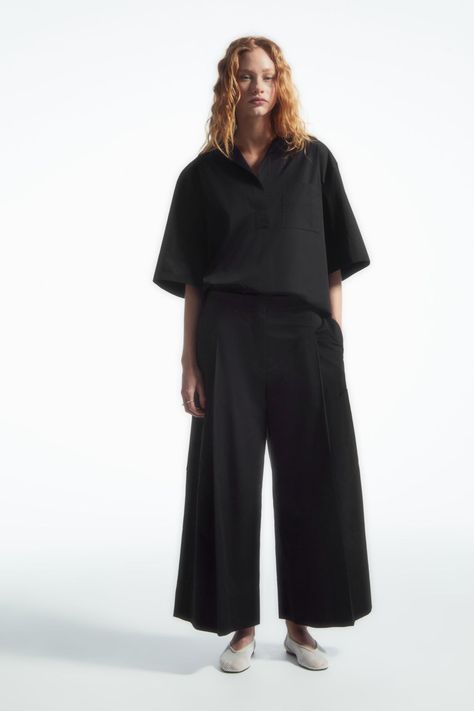 ELASTICATED PLEATED CULOTTES - BLACK - Trousers - COS