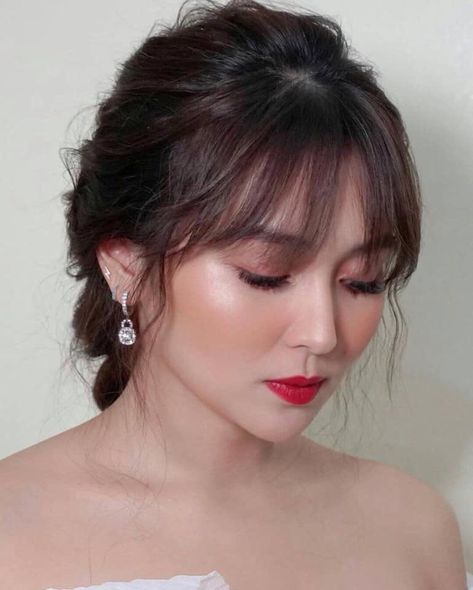 Make Up For Morena Skin Filipina, Hair Peg, Kathryn Bernardo Hairstyle, Kathryn Bernardo Photoshoot, Kathryn Bernardo Outfits, Hair Color For Morena Skin, Filipino Celebrities, Hair Color For Morena, Prenup Photos Ideas