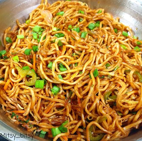 #Mitsy_Bitsy #chowmein #noodles #food #chinesefood #foodie #foodporn #foodphotography #foodblogger #instafood #foodstagram #streetfood #chinese #homemade #pasta #foodlover #indianfood #chickenchowmein #manchurian #desichinese #rice #tasty #momos #friedrice #yummy #chicken #foodgasm #ordernow #foodies #homemade #chinesemeal #redsaucepasta #theladychef #frozenfood #hakkanoodles #mexicansamosa #delhifood #mincesamosa #chickenveggieroll #chaplikabab #qeemasamosa #delhifoodie #dahibara #aalocutlets Chowmein Indian, Chowmein Recipe, Veg Hakka Noodles, Veg Chowmein, Meal Vegetarian, Noodles Chinese, Stir Fried Noodles, Popular Chinese Dishes, Asian Noodle Dishes