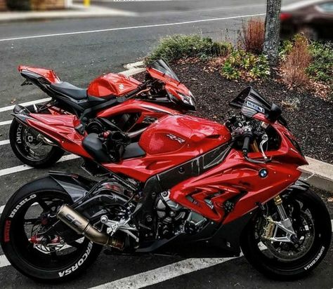 Bmw S1000rr Red, Cars Garage, Motor Balap, Bmw Sport, Мотоциклы Cafe Racers, Suzuki Gsx R, Car Wheels Rims, Racing Car Design, Bmw S1000rr