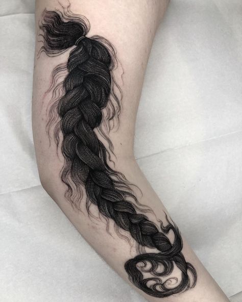 Thank you Anna! 🖤 want a braid? 👉🏼tinyjesser22@gmail.com👈🏼 @blackoaktattoo #chicago #tattoos #blacktattooing #blacktattooart #222 #tattoodo… Braid Tattoo, Painting Tattoo, Hair Brained, Blackwork Tattoo, Angel Tattoo Men, Life Tattoos, Black And Grey Tattoos, Big Tattoo, Lower Back Tattoos