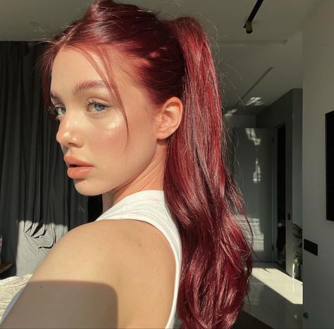 Red Hair Pale Skin, Hair Colors For Blue Eyes, Pale Skin Hair Color, Red Hair Blue Eyes, Hair Pale Skin, Cherry Red Hair, Wine Red Hair, Red Hair Inspo, Wine Hair