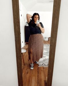 Plus Size Edgy, Chubby Girl Fashion, Midi Skirt Style, Leopard Midi Skirt, Style Midi Skirt, Midi Skirt Outfit, Look Plus Size, Foto Poses, Edgy Style