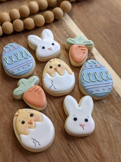 Easter Cut Out Sugar Cookies, Easter Cookies Decorated Ideas Simple, Mini Easter Cookies Decorated, Cute Easter Cookies Decorated, Cute Easter Cookies, Decorating Easter Cookies, Easter Cut Out Cookies, Simple Easter Cookies, Easter Sugar Cookie Ideas